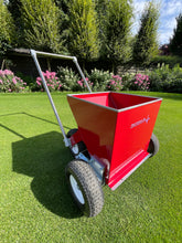 Lade das Bild in den Galerie-Viewer, Master Topdresser S75